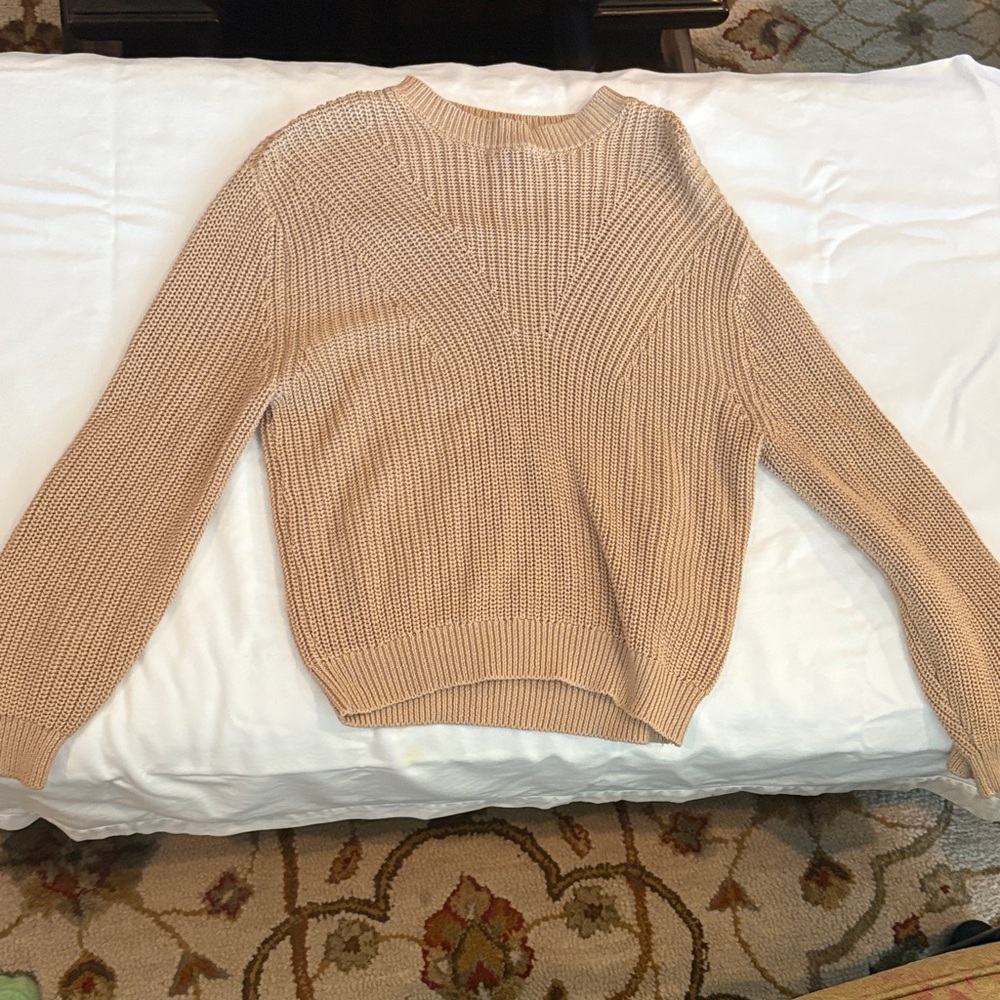 H&M Women's Beige Crew Neck Sweater